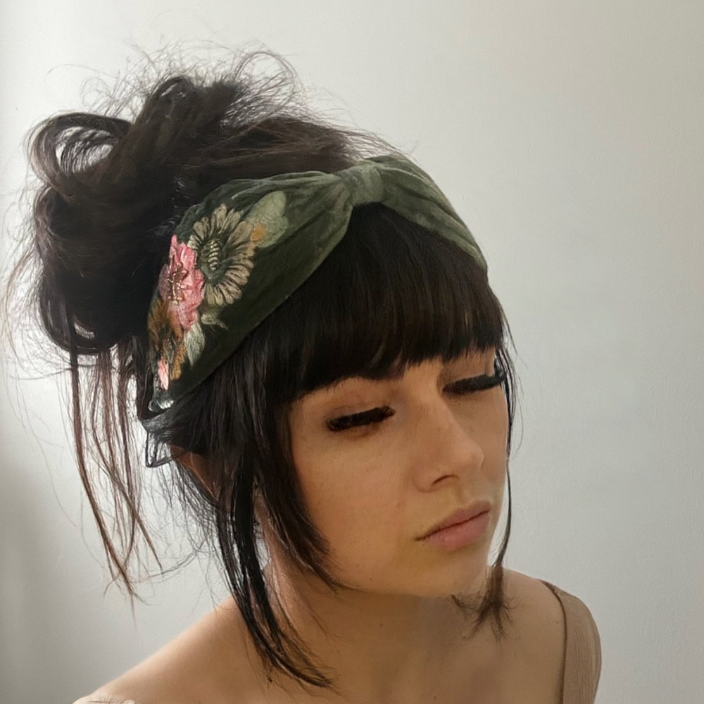 Green embroidered floral headband
